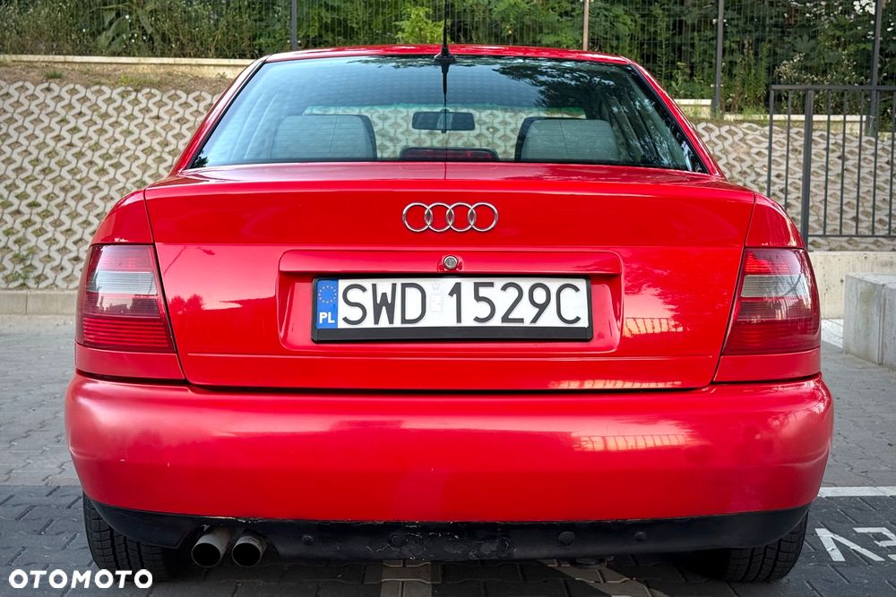 Audi A4 Limousine - 6