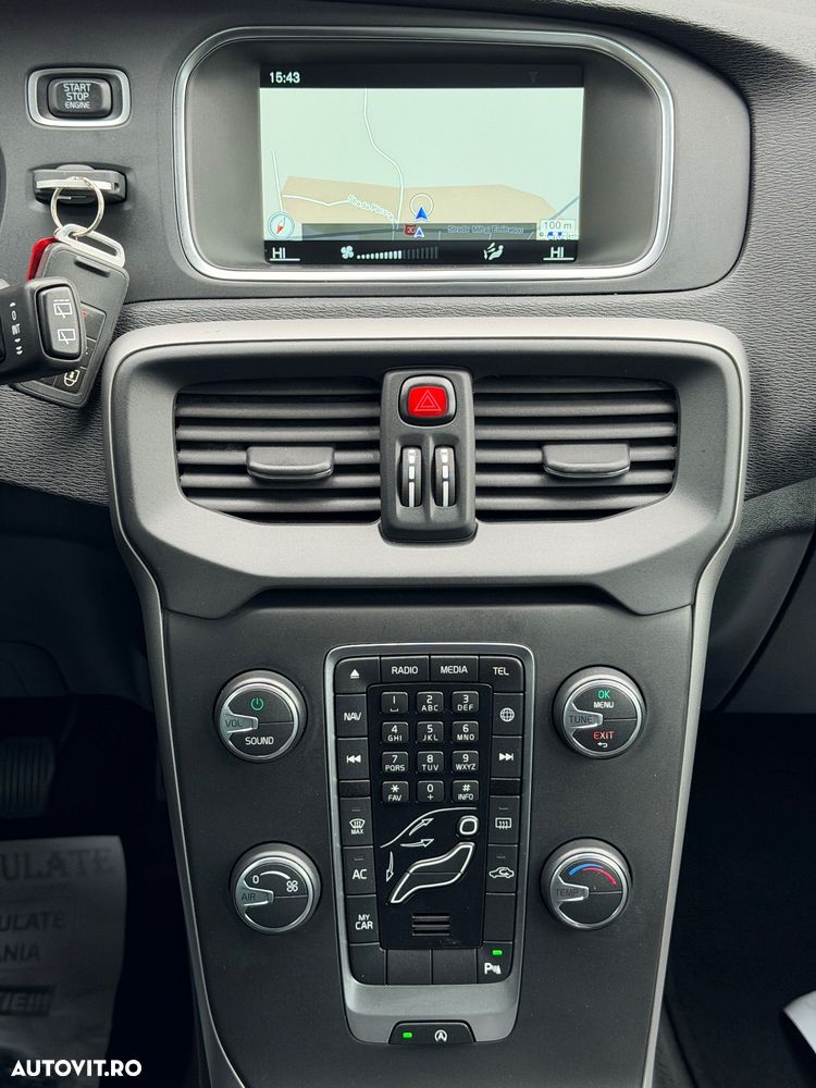 Volvo V40 D2 DRIVe Momentum - 23