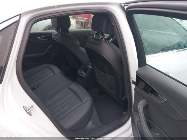 Audi A4 Limousine 45 TFSI quattro S tronic S line - 8