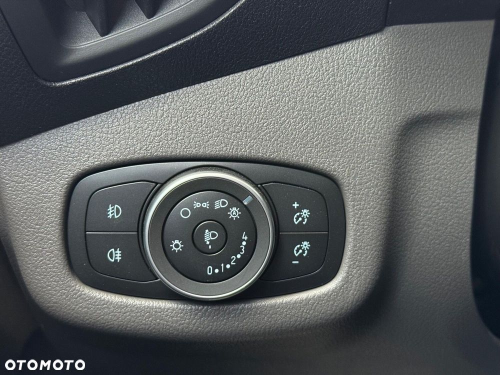 Ford Tourneo Connect Grand - 18