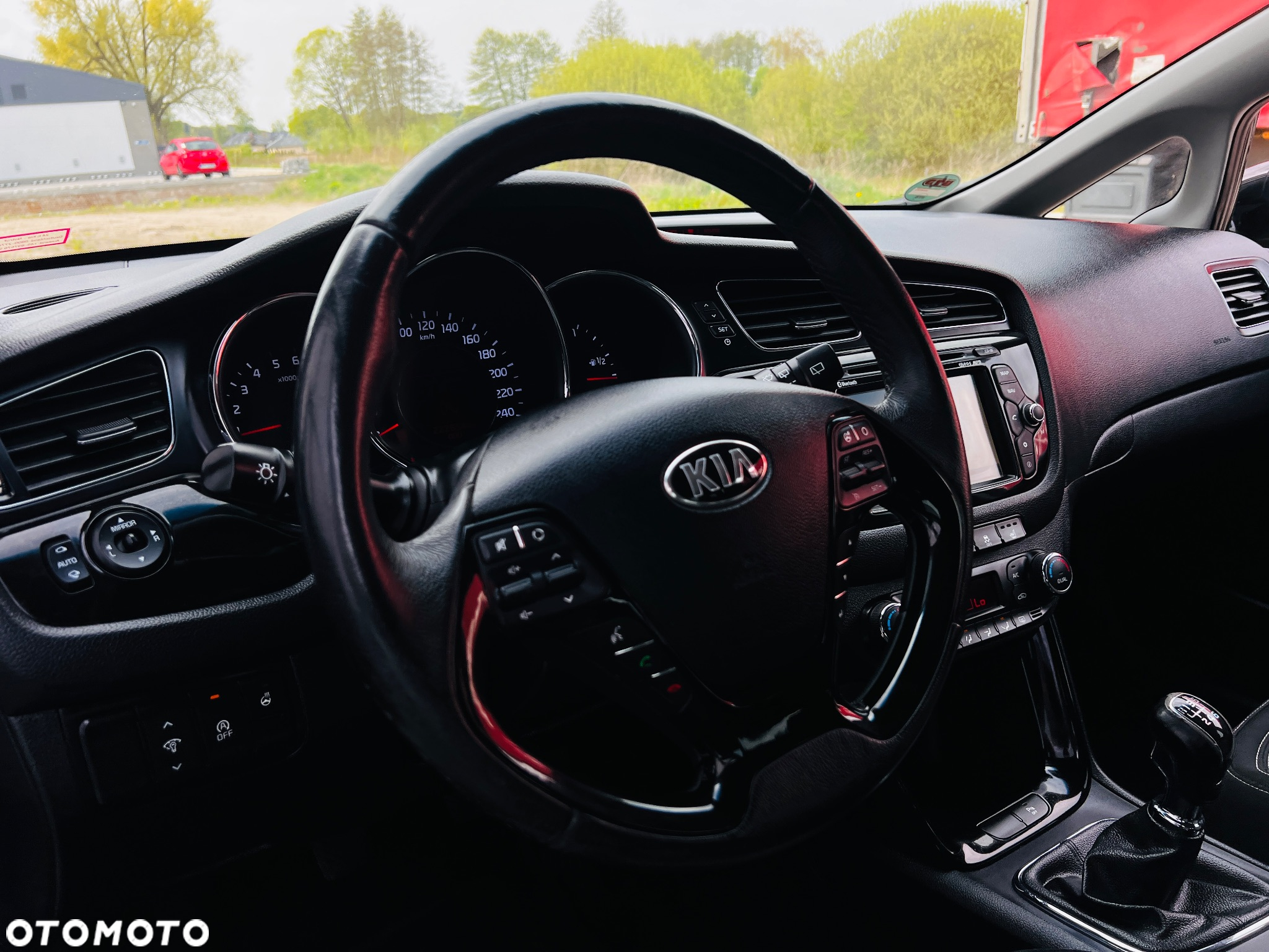 Kia Ceed 1.6 CRDi 128 ISG SW Platinum Edition - 9