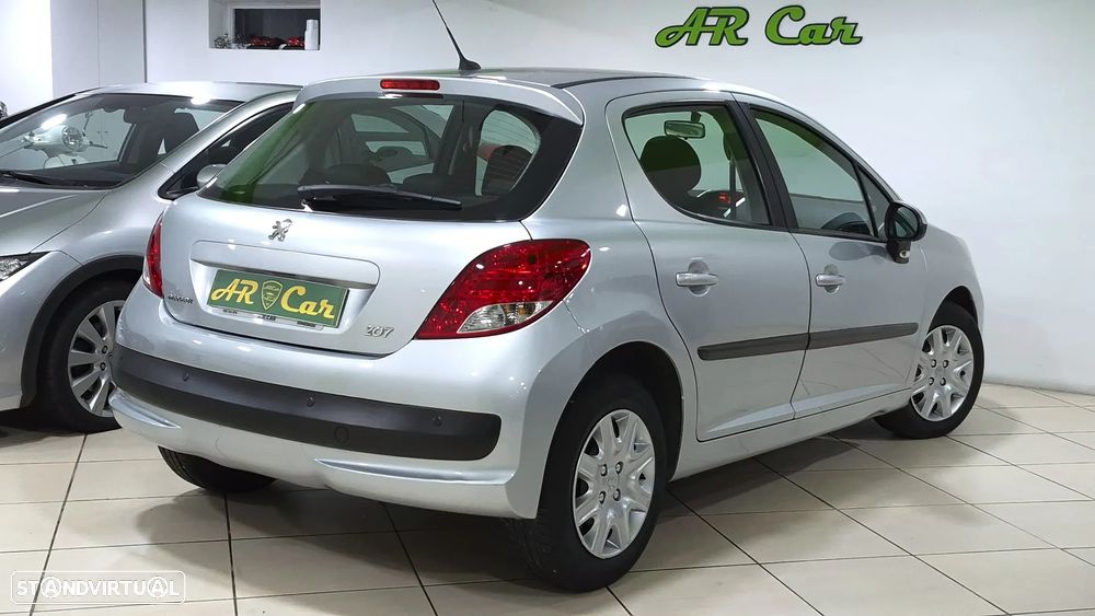 Peugeot 207 1.4 16V Trendy - 4