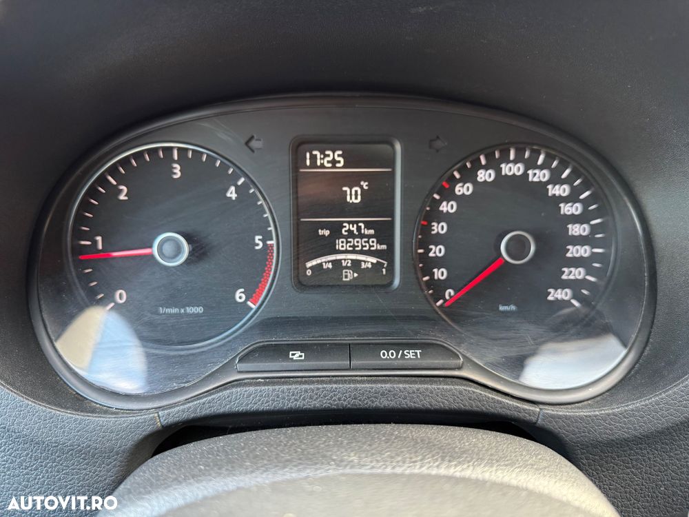 Volkswagen Polo - 10
