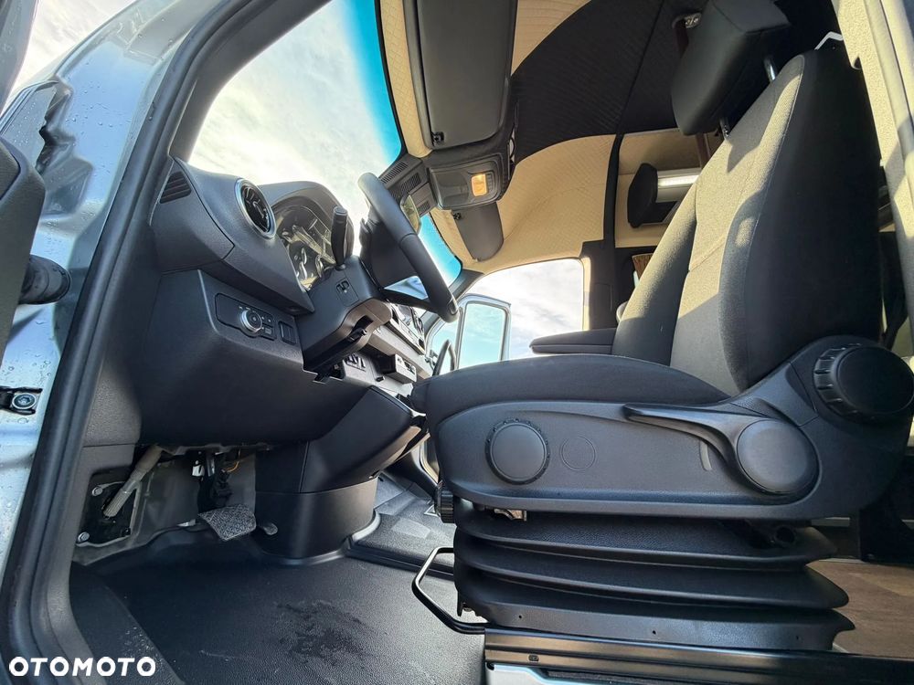 Mercedes-Benz Sprinter 519 - 15