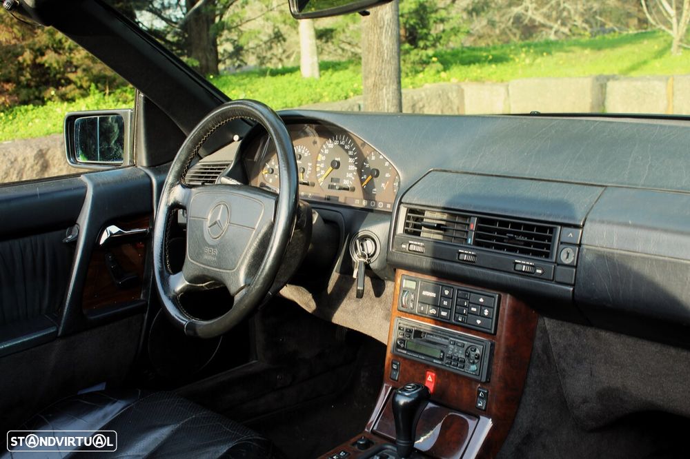 Mercedes-Benz SL 320 Standard - 16