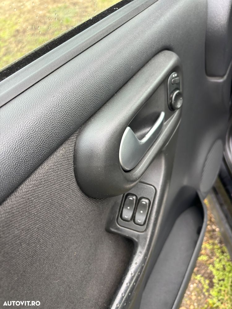 Opel Corsa 1.2 16V Edition - 7