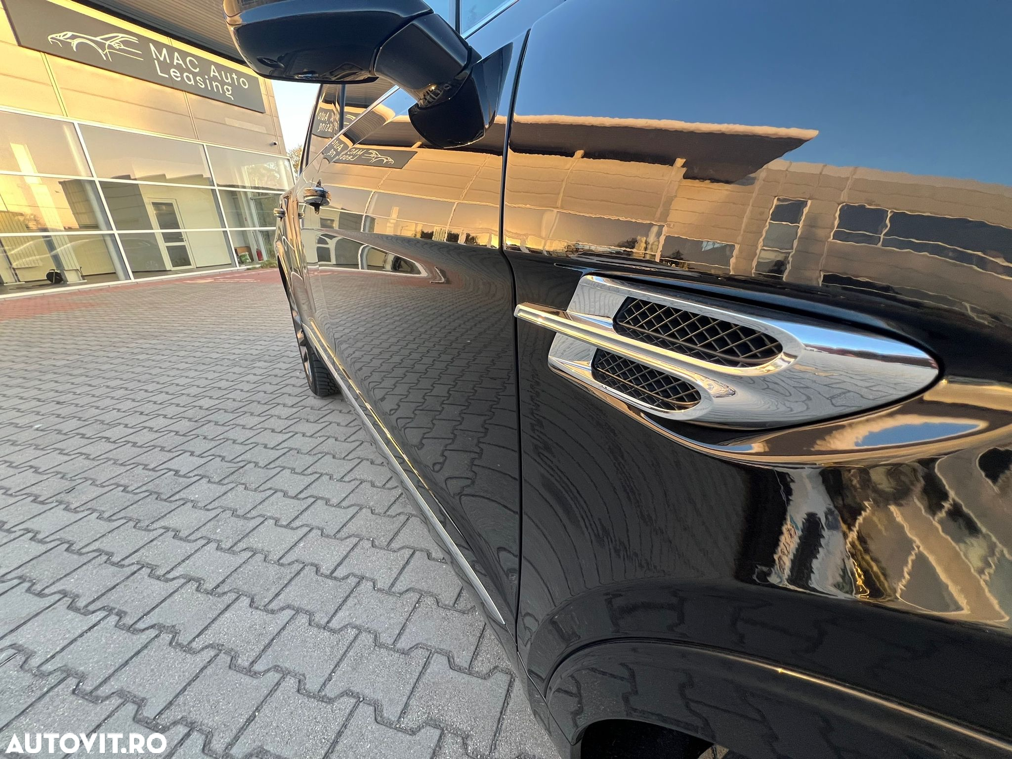 Bentley Bentayga W12 - 12