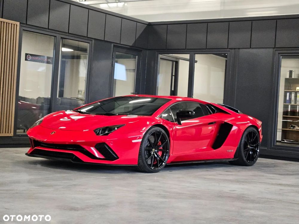 Lamborghini Aventador - 3