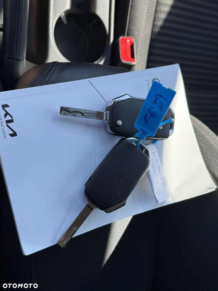 Kia Ceed 1.5 T-GDI Business Line - 25