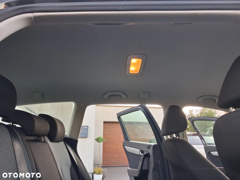 Volkswagen Passat 1.6 TDI BlueMotion - 14