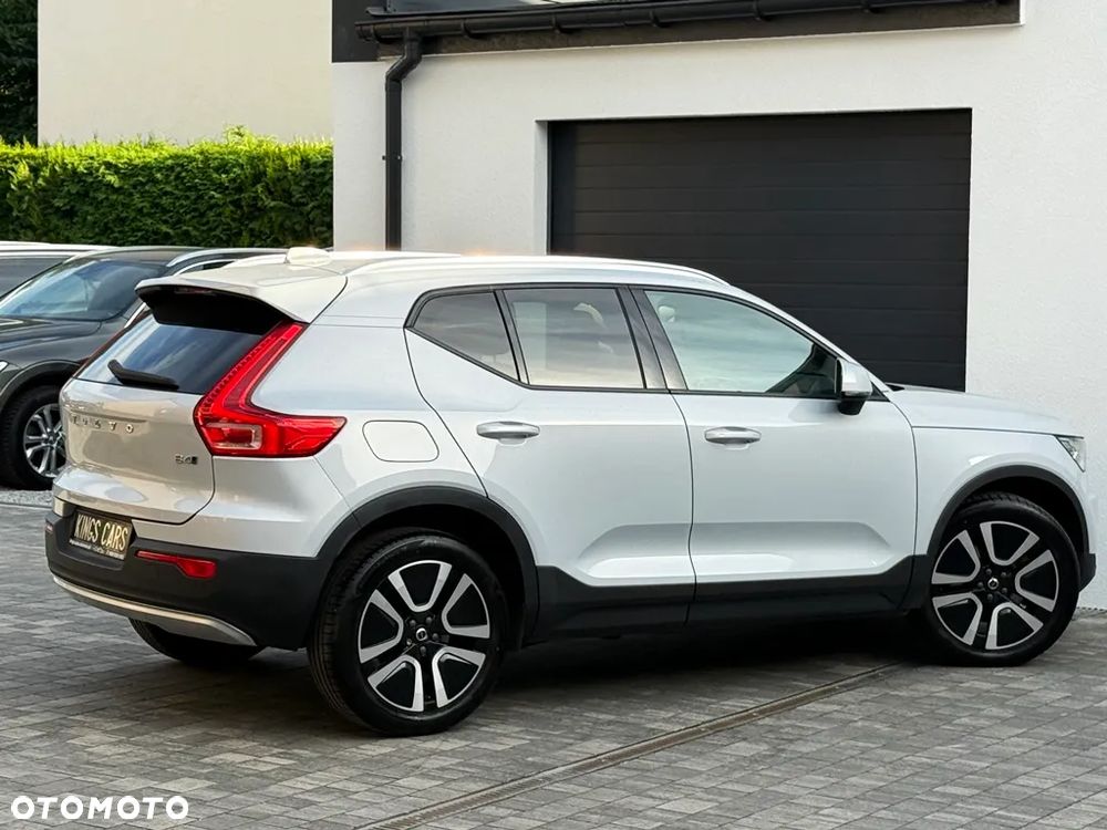 Volvo XC 40 B4 B AWD Geartronic Momentum Pro - 39