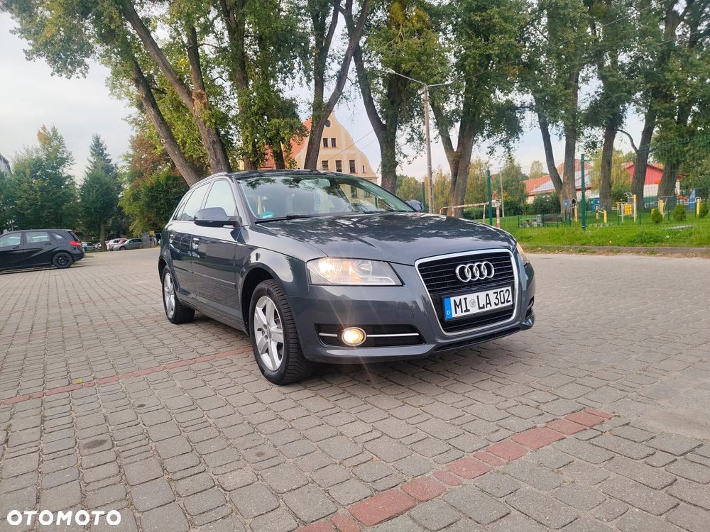Audi A3 Sportback 1.6 Ambiente - 23