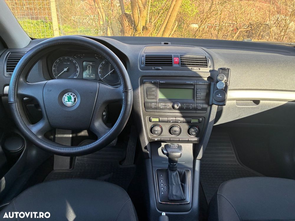 Skoda Octavia 1.9TDI Classic DSG - 10