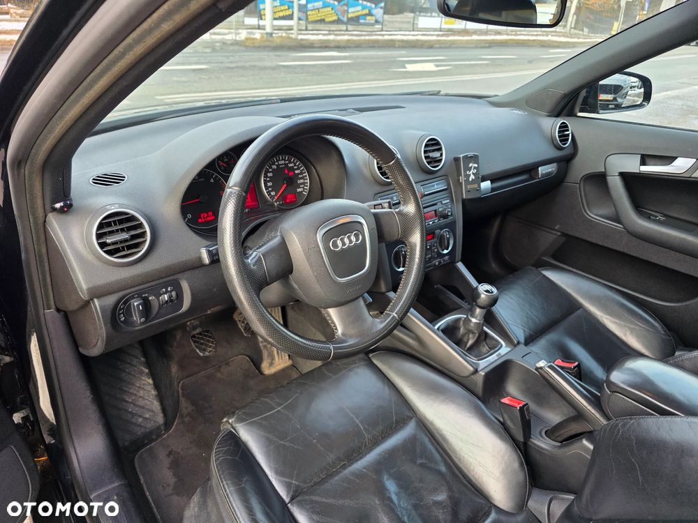 Audi A3 Sportback 2.0 TDI DPF quattro Attraction - 13