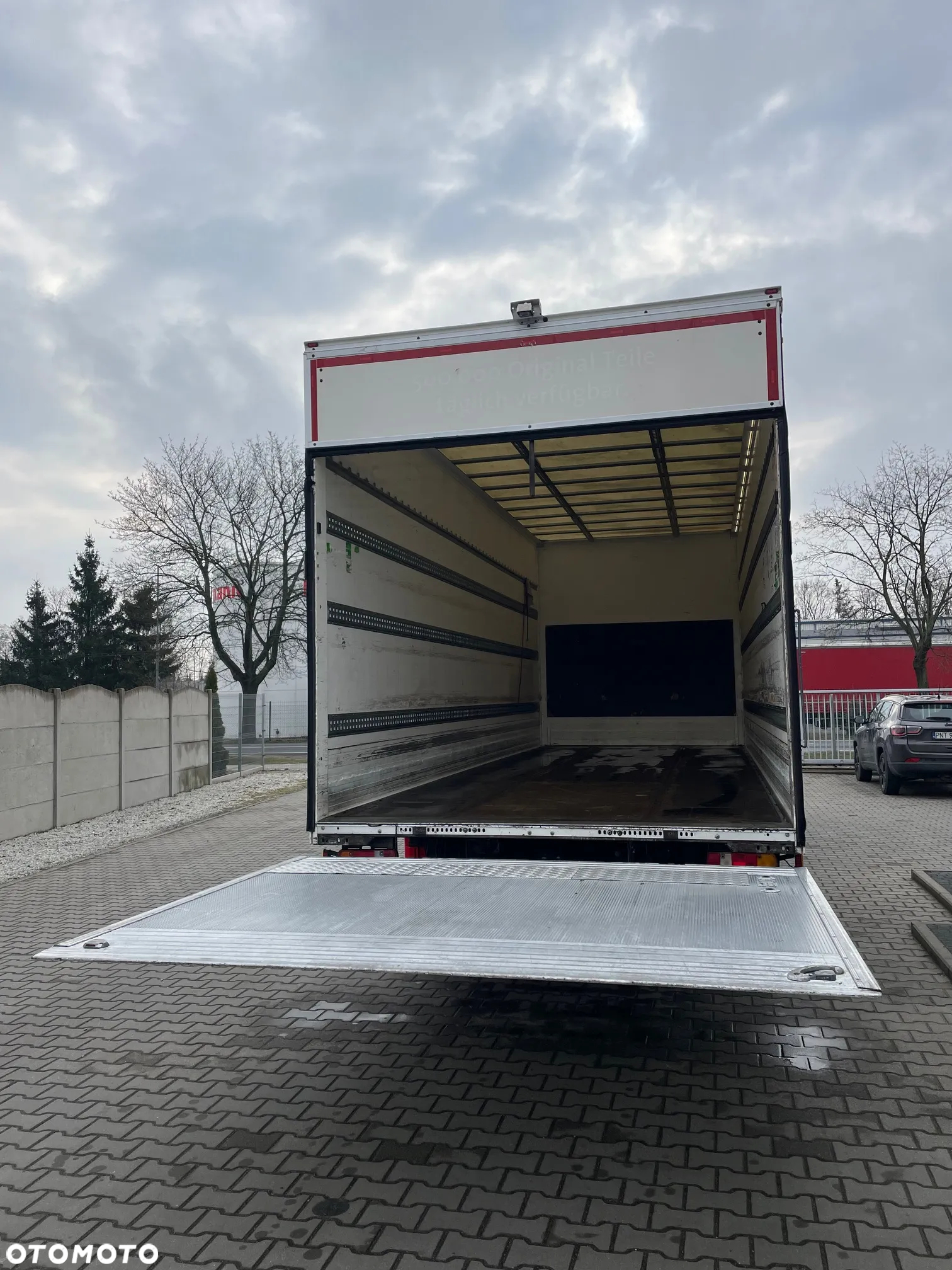 MAN TGL 12.250, KONTENER 7,3m ( 18 europalet ) - 7
