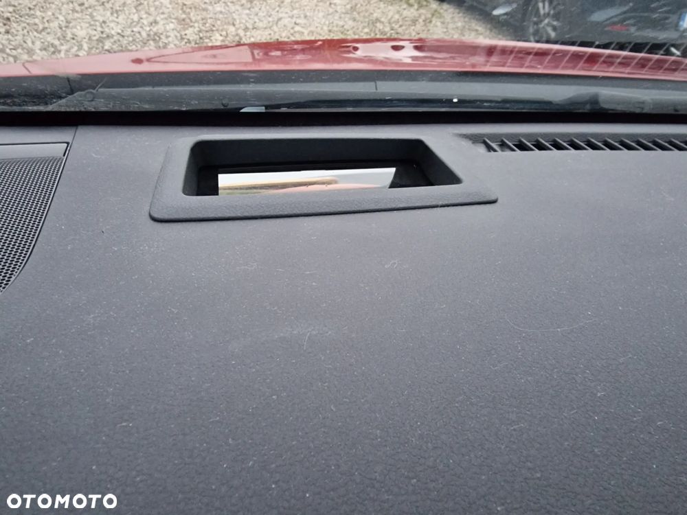 Toyota Prius Hybrid Executive - 32