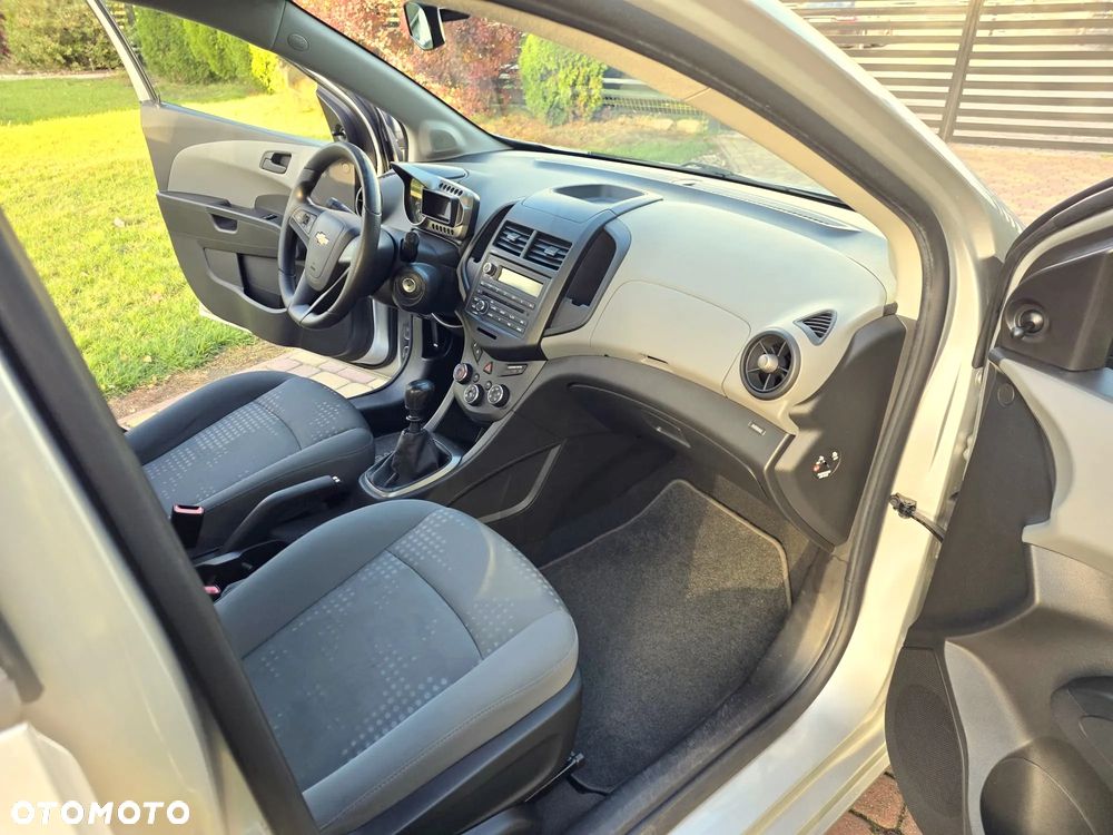 Chevrolet Aveo 1.2 LS - 8