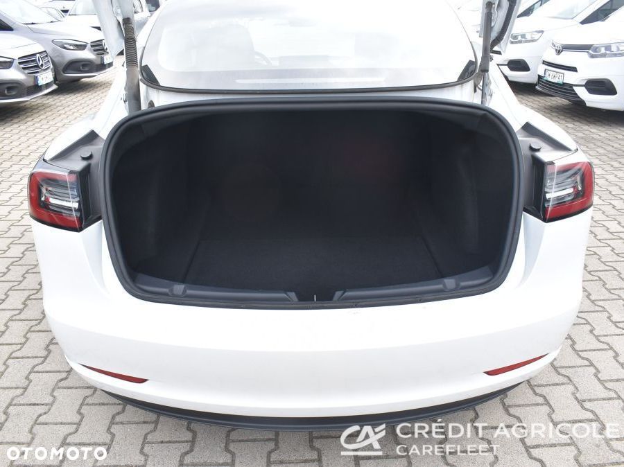 Tesla Model 3 RWD - 13