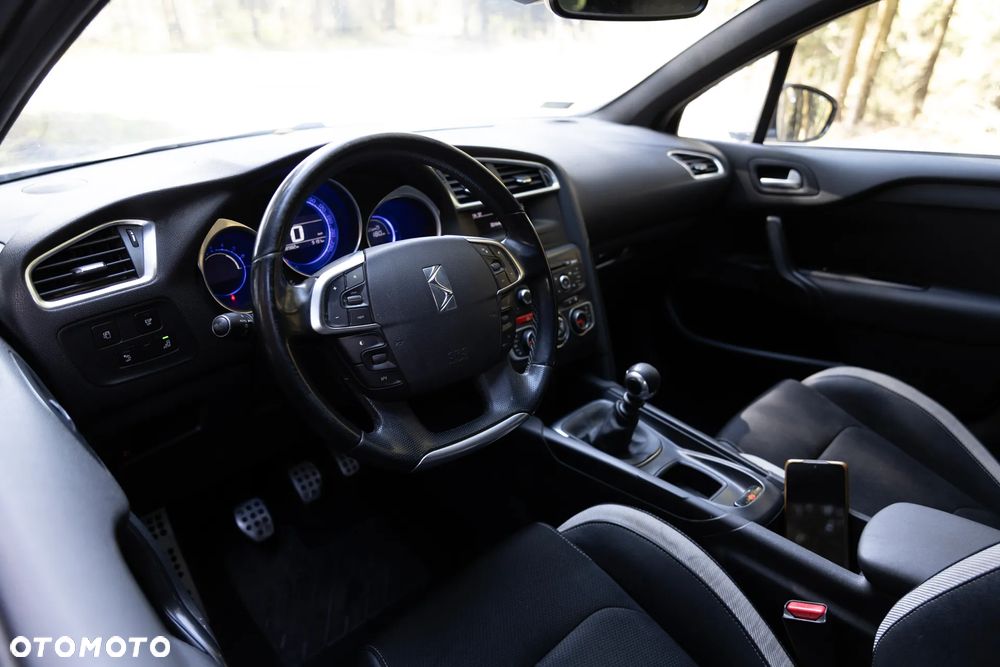 Citroën DS4 1.6 HDi SoChic - 7