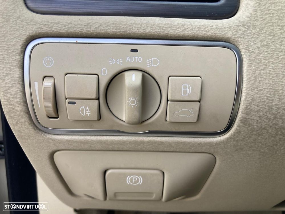 Volvo XC 70 D4 Geartronic Summum - 23