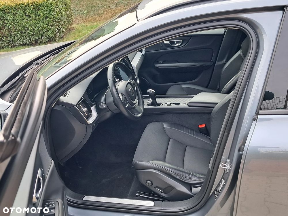 Volvo V60 D3 Drive-E Momentum - 13
