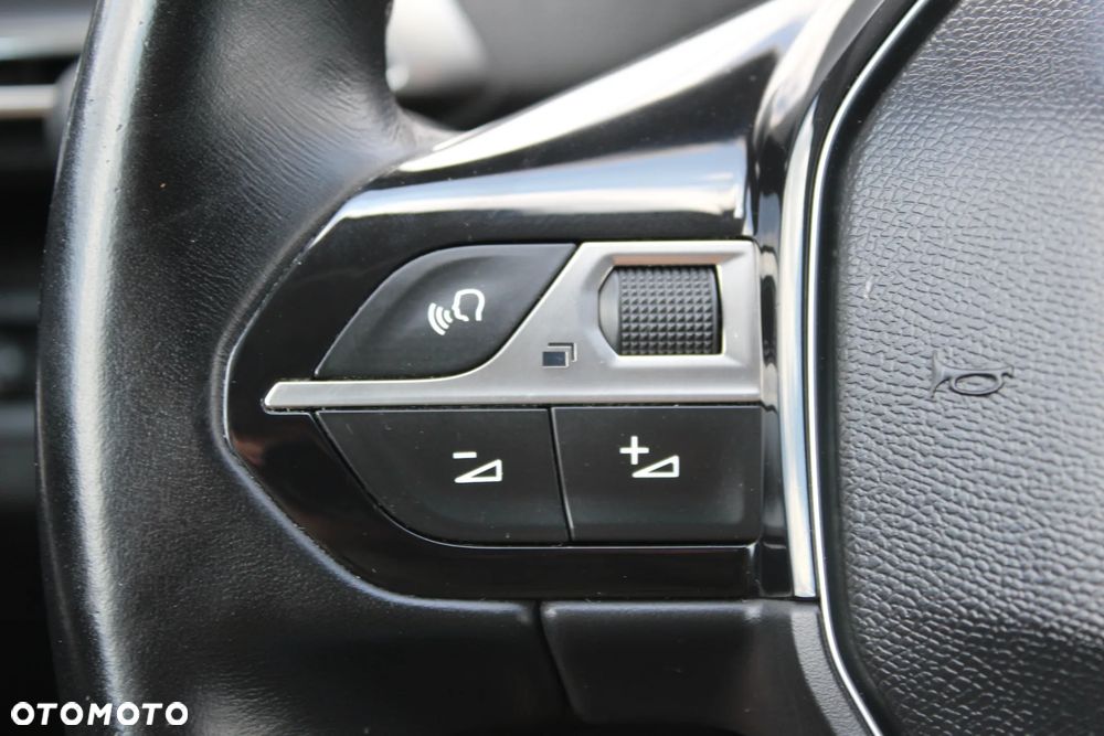 Peugeot 3008 BlueHDi 120 Stop & Start Allure - 17