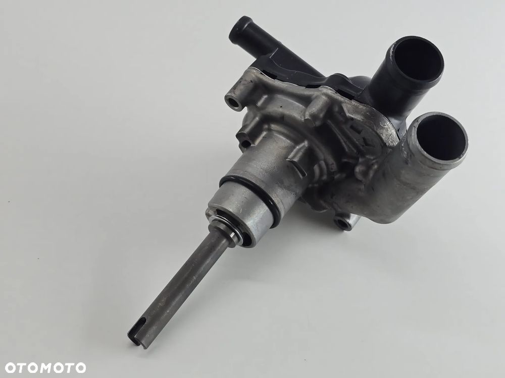 POMPA WODY OBUDOWA  HONDA CB 1000R  SC80 - 16