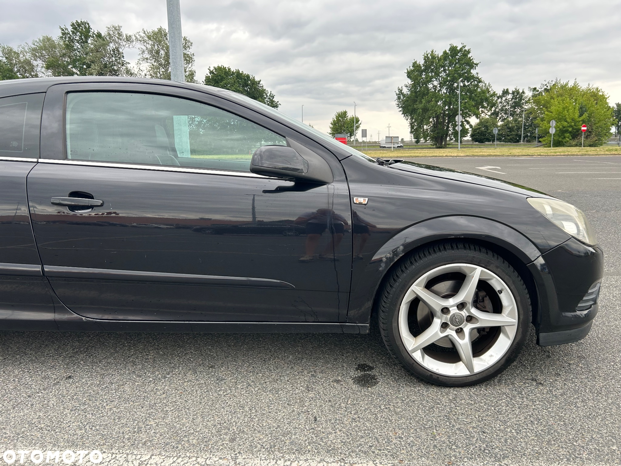 Opel Astra III GTC 2.0 T Cosmo - 10