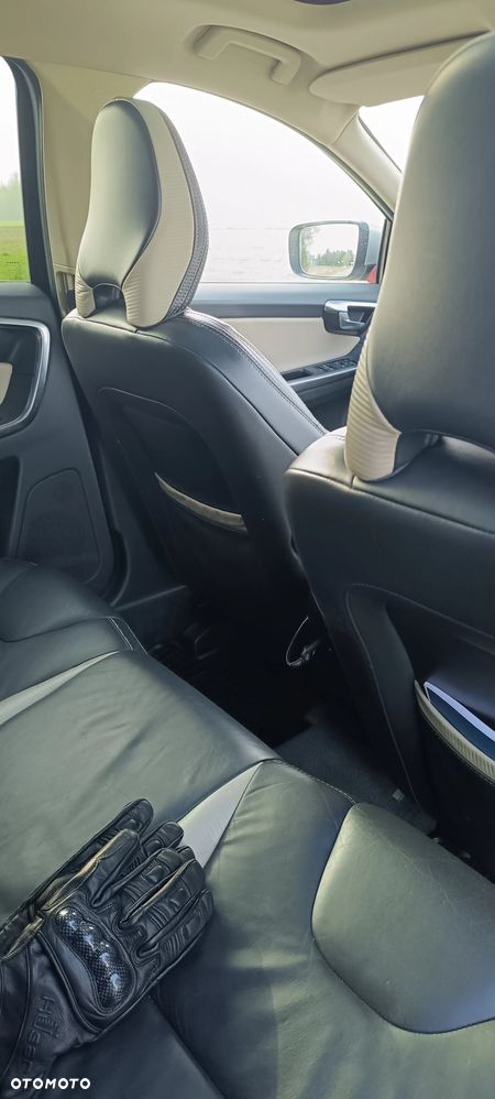 Volvo XC 60 D3 Drive-E R-Design Momentum - 7