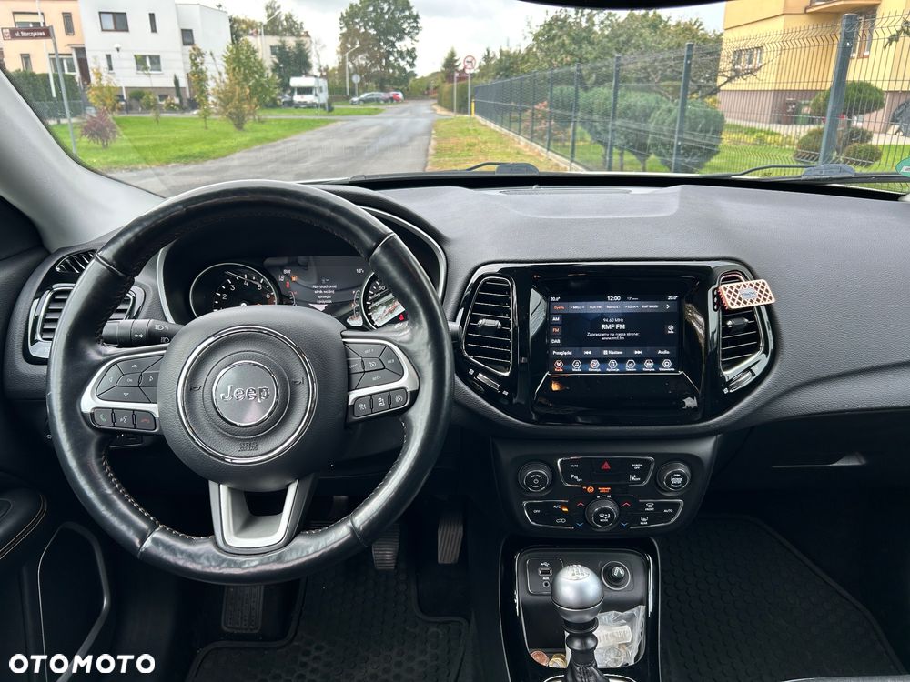 Jeep Compass - 31