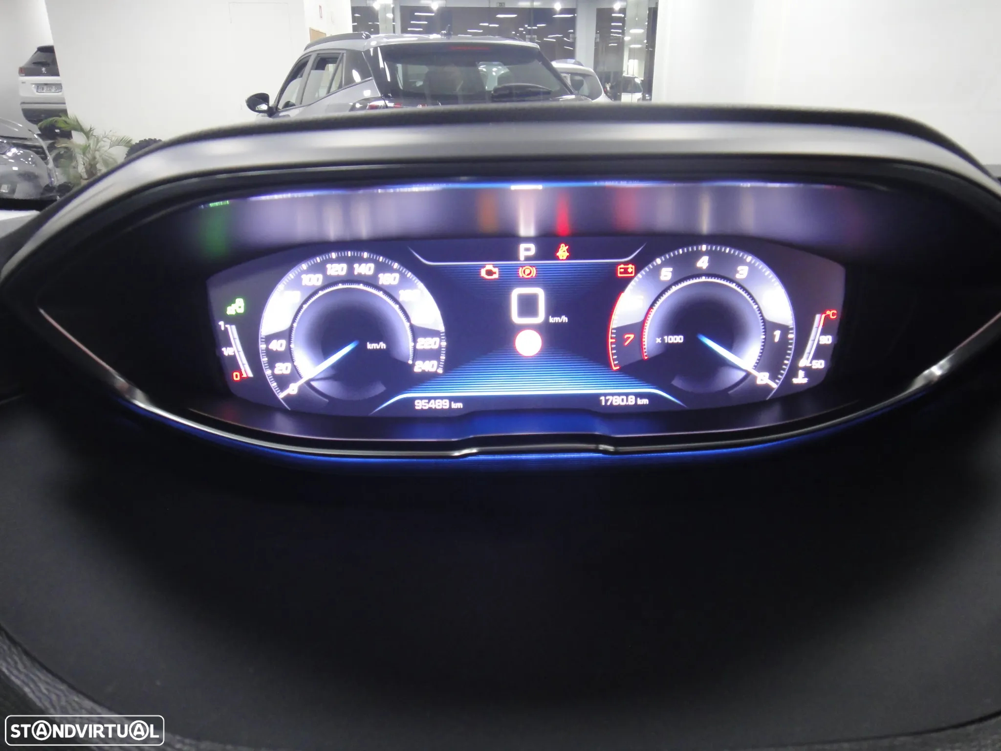 Peugeot 3008 1.2 PureTech Allure EAT8 - 33