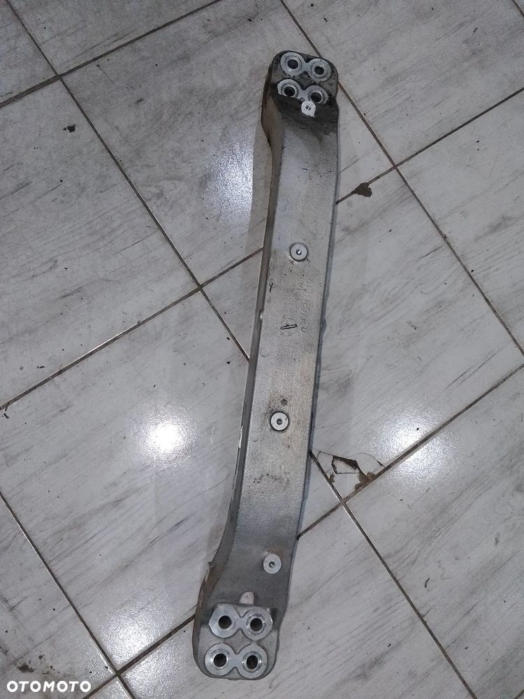 Podpora górna poprzeczka tylna Fisker Karma C1311231160 - 1