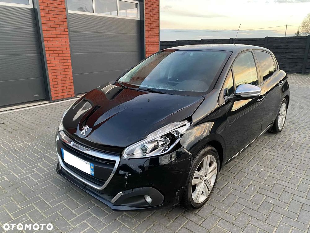 Peugeot 208 1.6 BlueHDi Allure S&S - 34