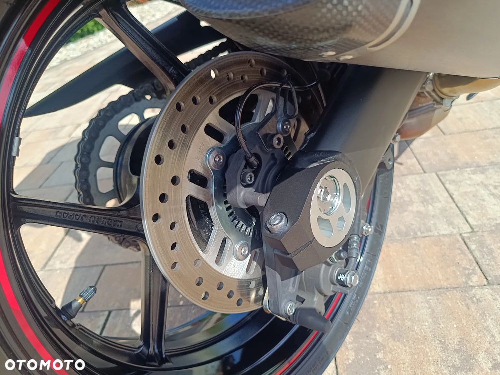 Kawasaki Ninja 1000 SX - 22