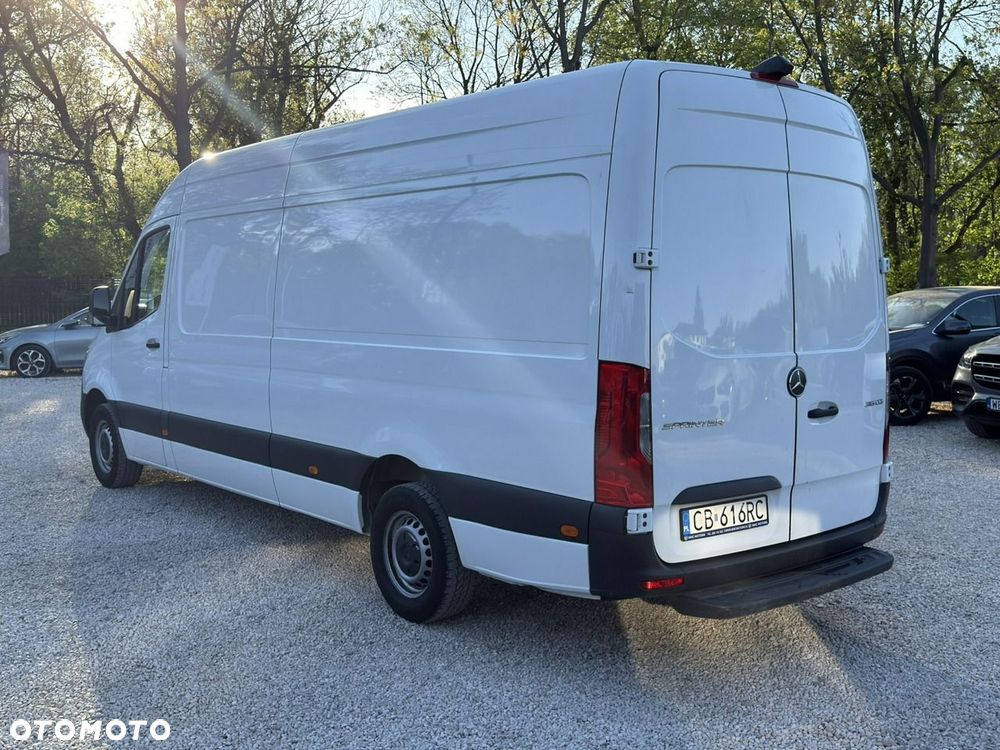 Mercedes-Benz Sprinter - 5