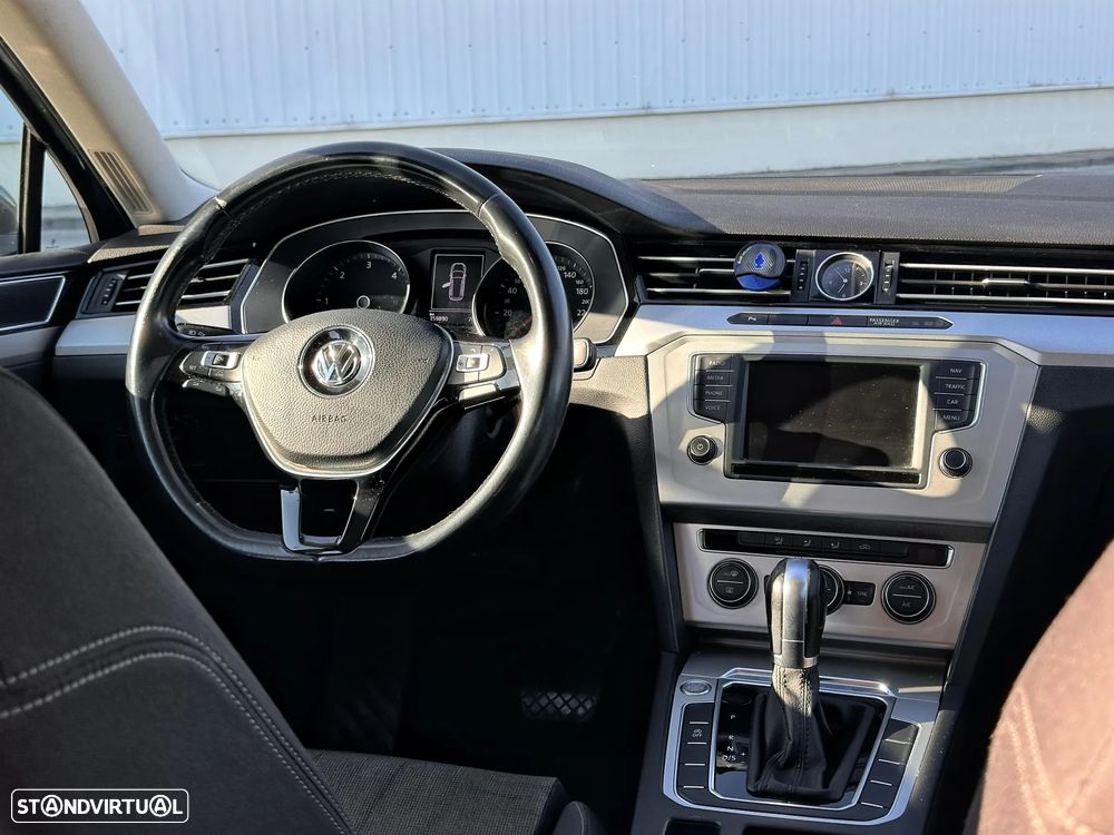 VW Passat Variant 1.6 TDI Confortline DSG - 7