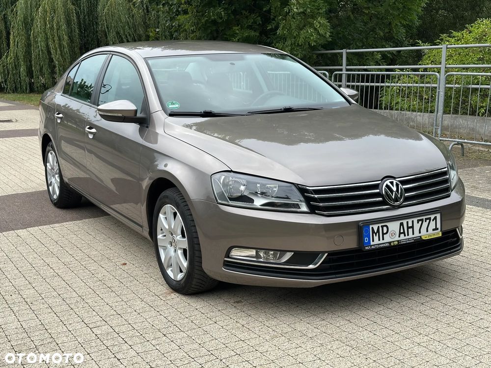 Volkswagen Passat 1.4 TSI BlueMotion Technology Exclusive - 2