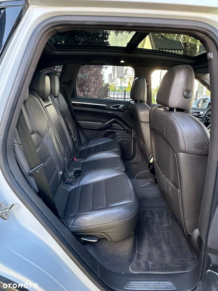 Porsche Cayenne Diesel Platinum Edition - 34
