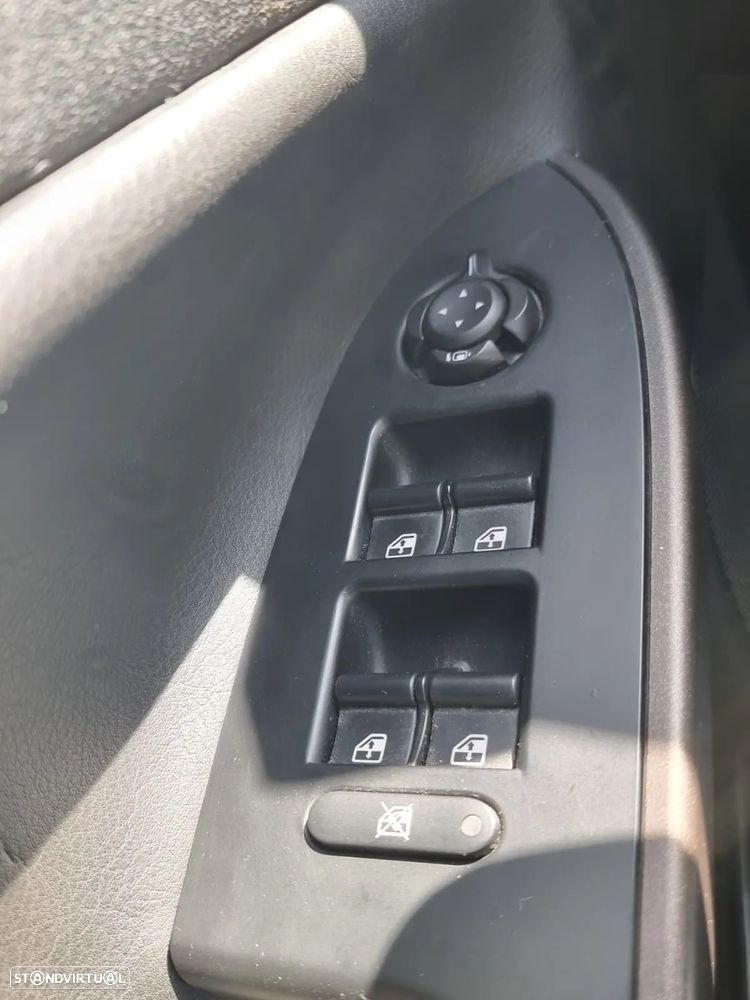 Alfa Romeo Giulietta 1.6 JTDM 16V - 12
