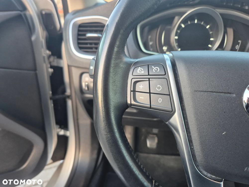 Volvo V40 D2 Inscription - 40