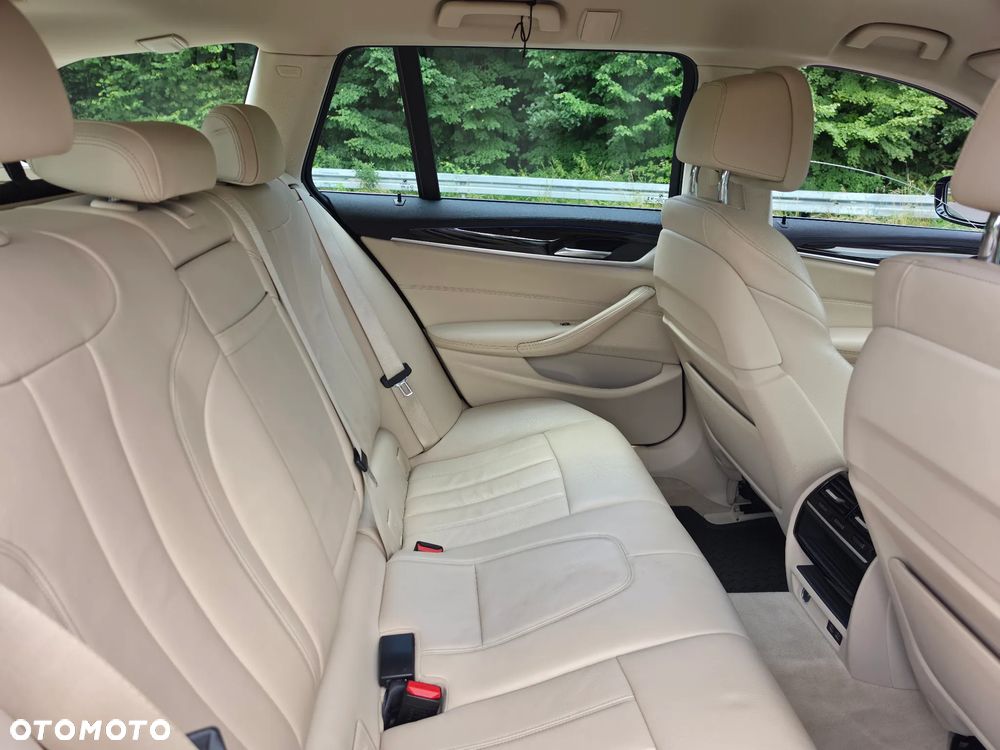 BMW Seria 5 520d Luxury Line - 25