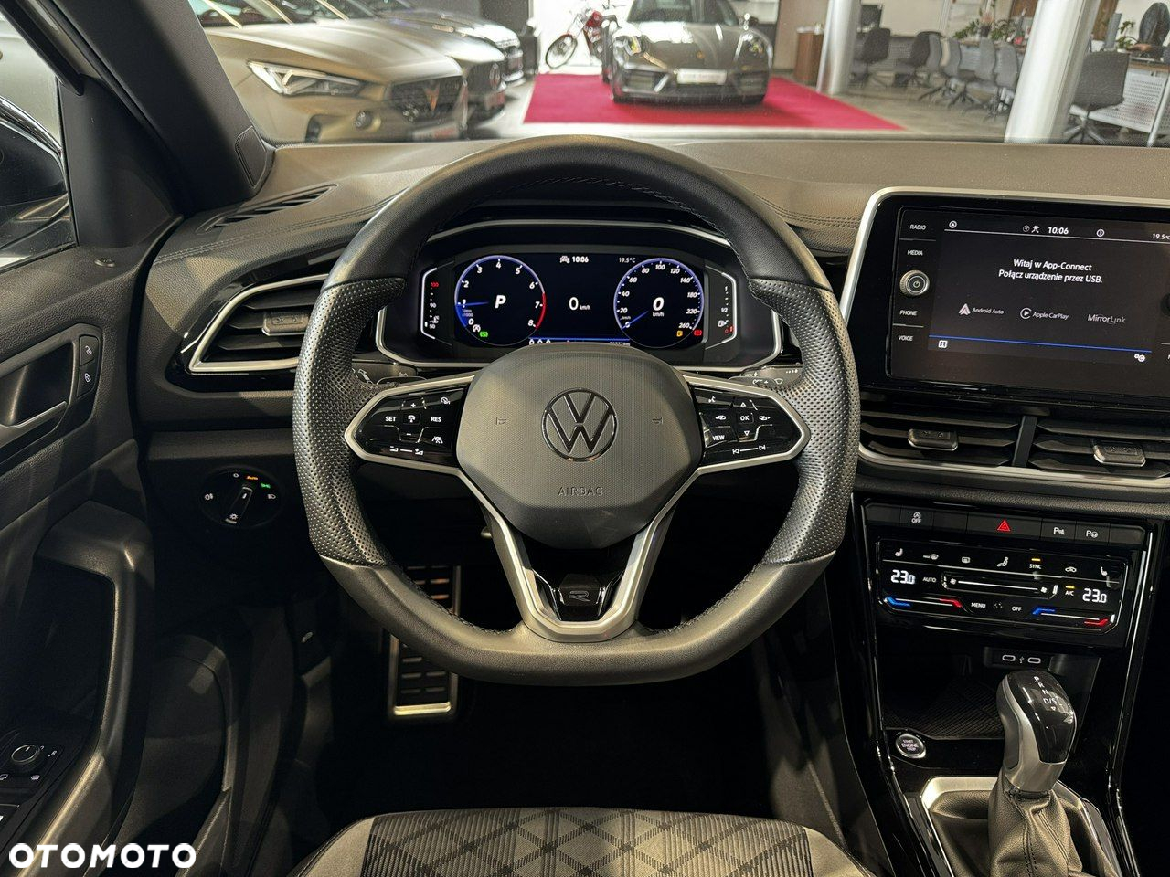 Volkswagen T-Roc - 17