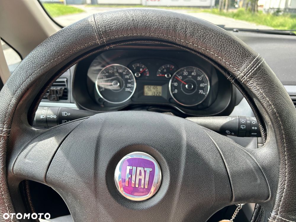 Fiat Punto 1.2 8V - 4