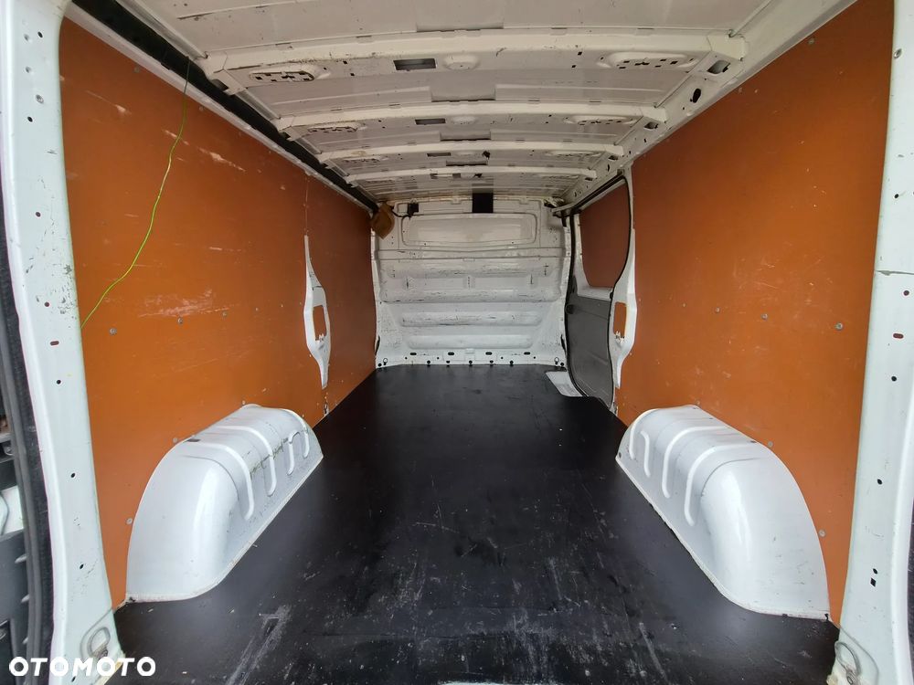 Opel Vivaro - 6
