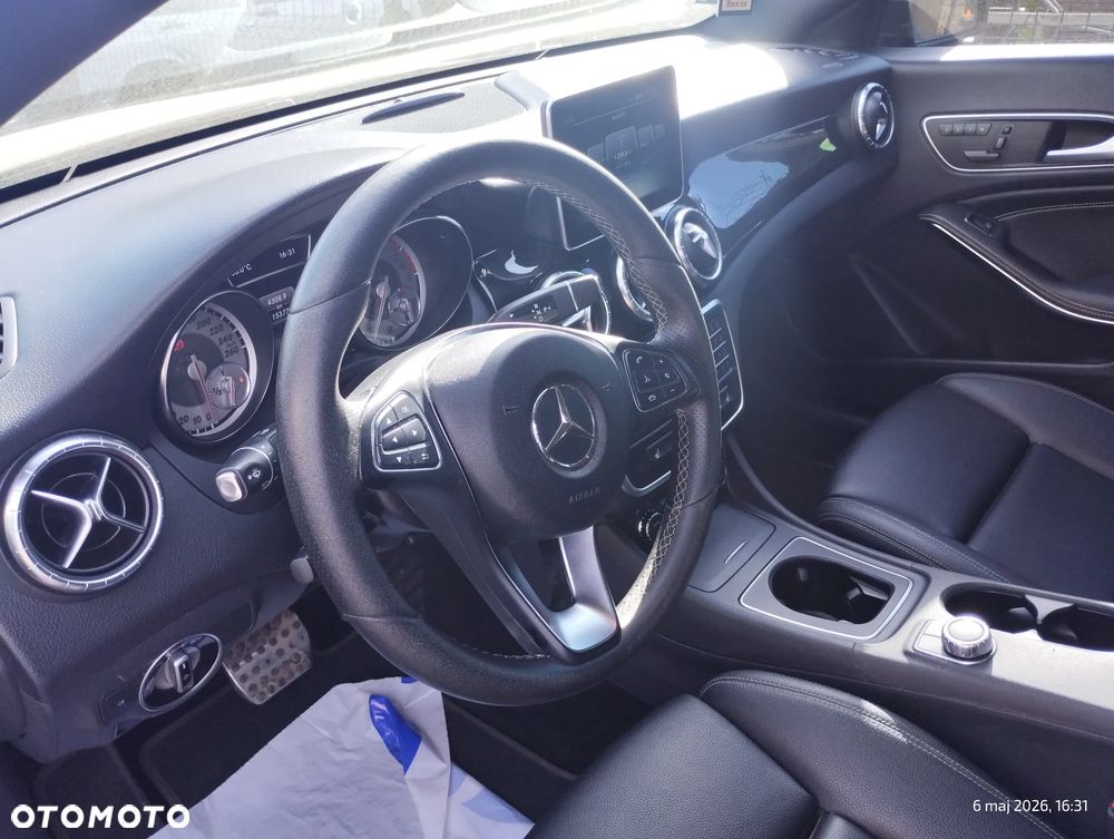 Mercedes-Benz CLA 250 4Matic 7G-DCT - 8