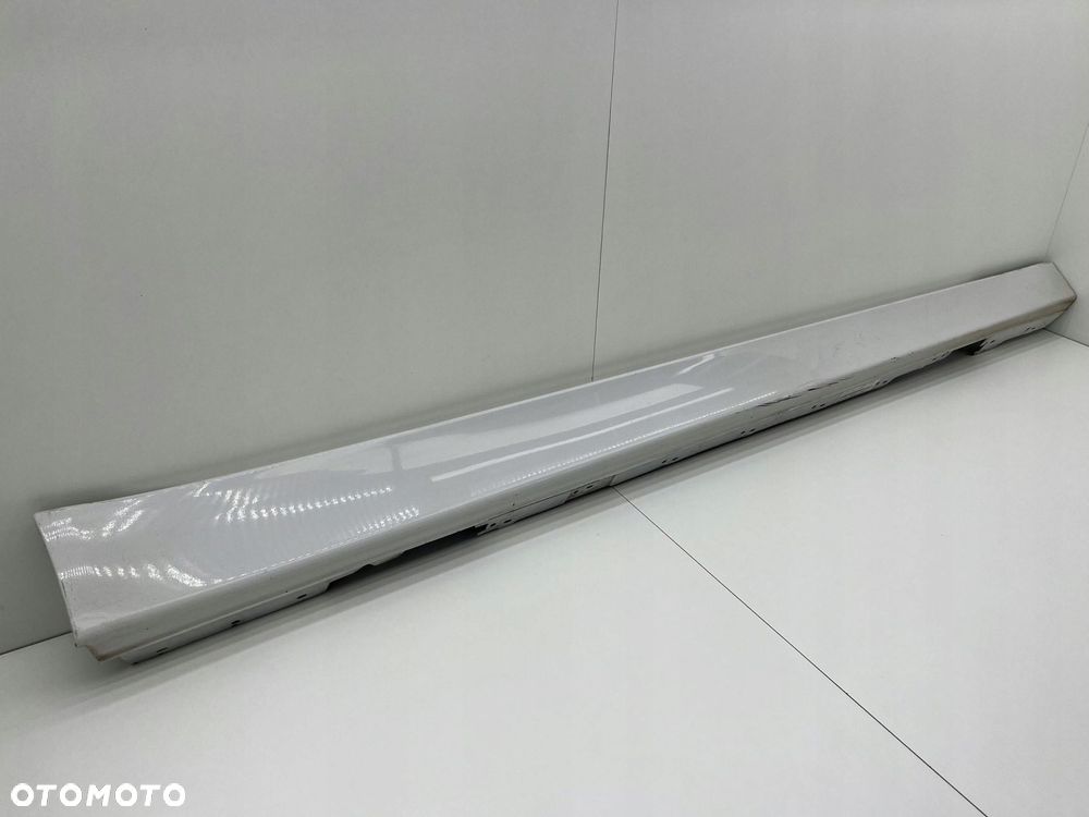 BMW 3 F30 F31 PRAWA NAKŁADKA PROGOWA A300 7256912