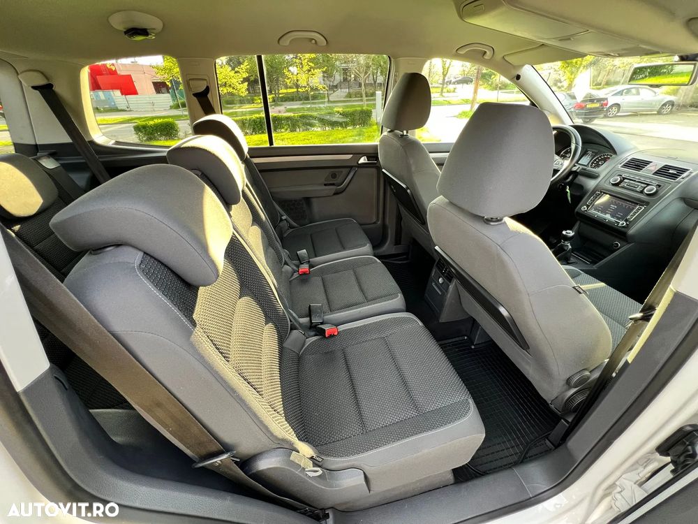 Volkswagen Touran 1.6 TDI DPF BlueMotion Technology Highline - 19