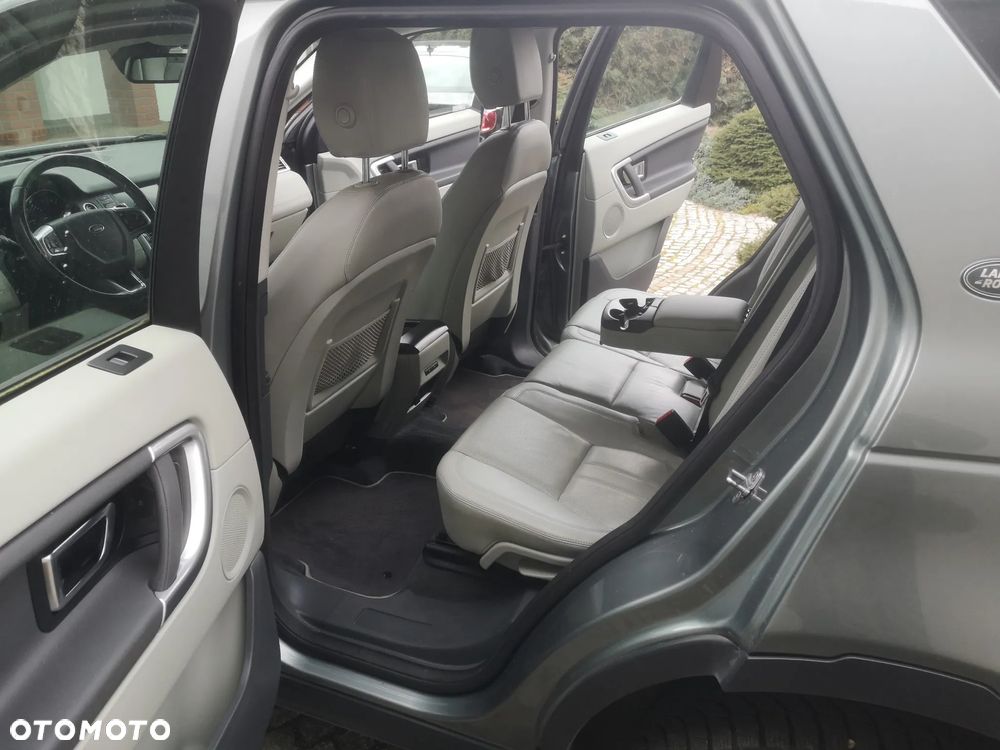 Land Rover Discovery Sport - 10