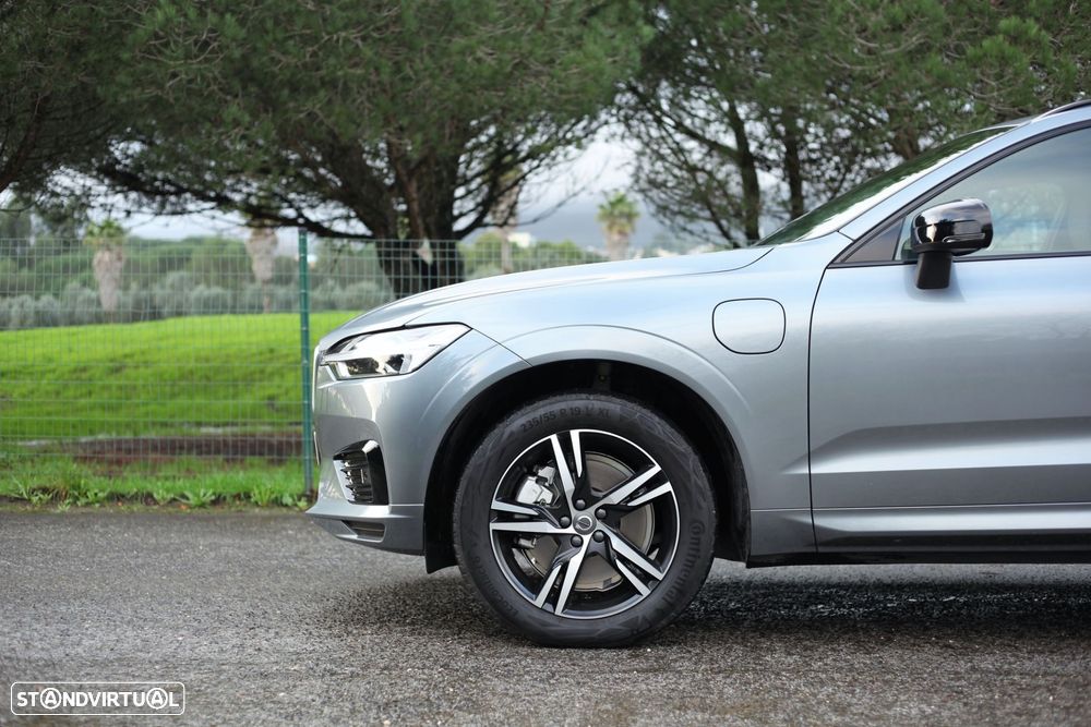 Volvo XC 60 2.0 T8 PHEV R-Design AWD - 24