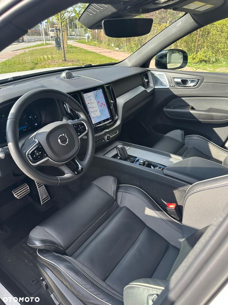 Volvo XC 60 B6 B AWD R-Design - 27